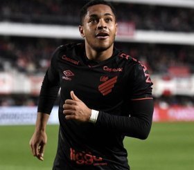 Chelsea pushing to sign Brazilian wonderkid