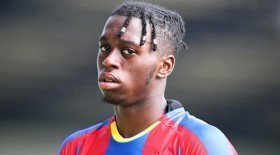 Aaron Wan-Bissaka responds to Manchester United speculation