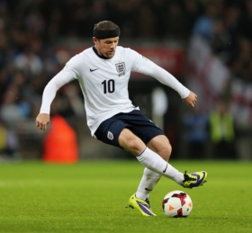 PSG plot £35m bid for Wayne Rooney