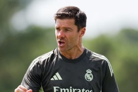 Chelsea make first move to sign Xabi Alonso