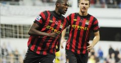 Yaya Toure laughs off talk of PSG move