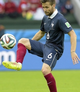 Paris St Germain set to beat Arsenal to Cabaye signature