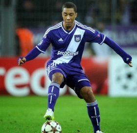 Chelsea, Arsenal, Man City target Youri Tielemans open to offers
