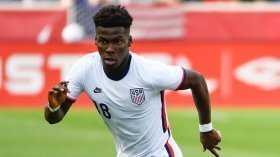 Chelsea and Liverpool want to sign USA midfielder
