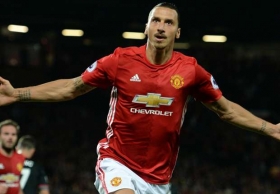 Ibrahimovic in talks over new contract