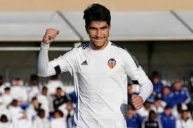 Man Utd to make move for Carlos Soler in January