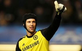 Arsene Wenger wants Cech to push for Arsenal transfer