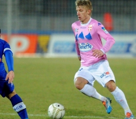 Liverpool, Chelsea scout Danish international Daniel Wass