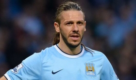 Martín Demichelis signs new Man City deal