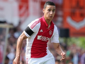 Ajax want £15m for Liverpool target El Ghazi