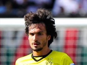 Man Utd line up move for Mats Hummels