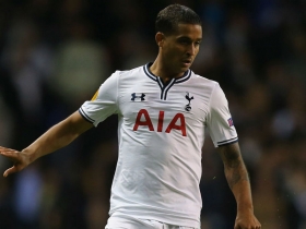 Kyle Naughton in Swansea City talks