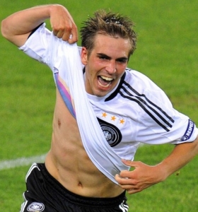 Philipp Lahm expects midfield role at World Cup