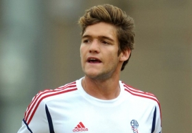 Sunderland sign Fiorentina defender Marcos Alonso on loan