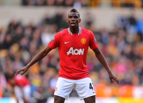 Paul Pogba trains with Man Utd squad for first time since record move