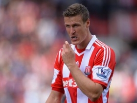 Robert Huth completes Leicester City loan switch