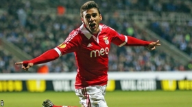 Arsenal eyeing up move for Benfica striker