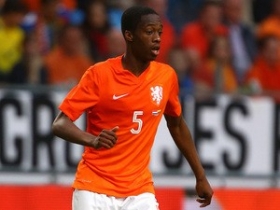 Manchester duo track Terence Kongolo