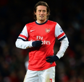 Arsene Wenger keen on Tomas Rosicky stay
