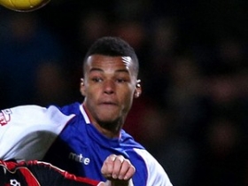 Tyrone Mings to stay at Ipswich Town