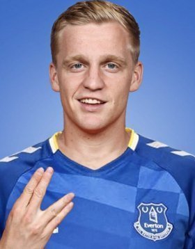 Van De Beek completes Everton move