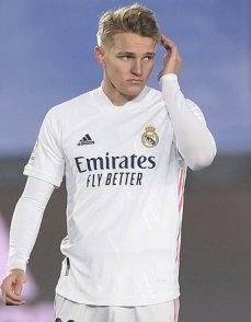 Is Odegaard the successor for Ozil? Is Odegaard the successor for Ozil?