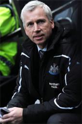 Newcastle looking for new left back