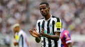 Arsenal still open to signing Alexander Isak