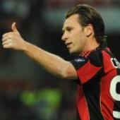 Milan star Cassano in for heart surgery