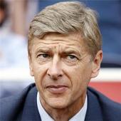 Arsenal manager Wenger will not rush spending