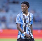 Chelsea and Liverpool linked with Gabriel Mec