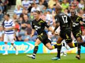 Tottenham join race for Gary Cahill