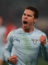 Lazio midfielder Hernanes wants Atletico Madrid switch