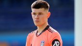 Arsenal eyeing shock deal for French goalkeeper