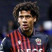 Tottenham & Liverpool join race for top Man Utd target