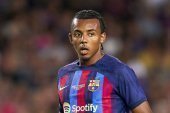 Arsenal eyeing shock move for Barcelona defender?