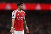 Arsenal defender suffers hamstring injury Arsenal defender suffers hamstring injury