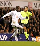 Hamburg hunting Chimbonda