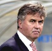 Chelsea to kick start Hiddink talks