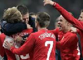 England succumb to Russia