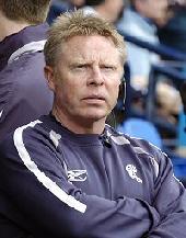 Sammy Lee leaves Bolton