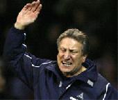 Palace to hire Warnock