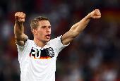 Bayern to let Podolski leave