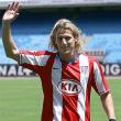 Spurs target Forlan could leave